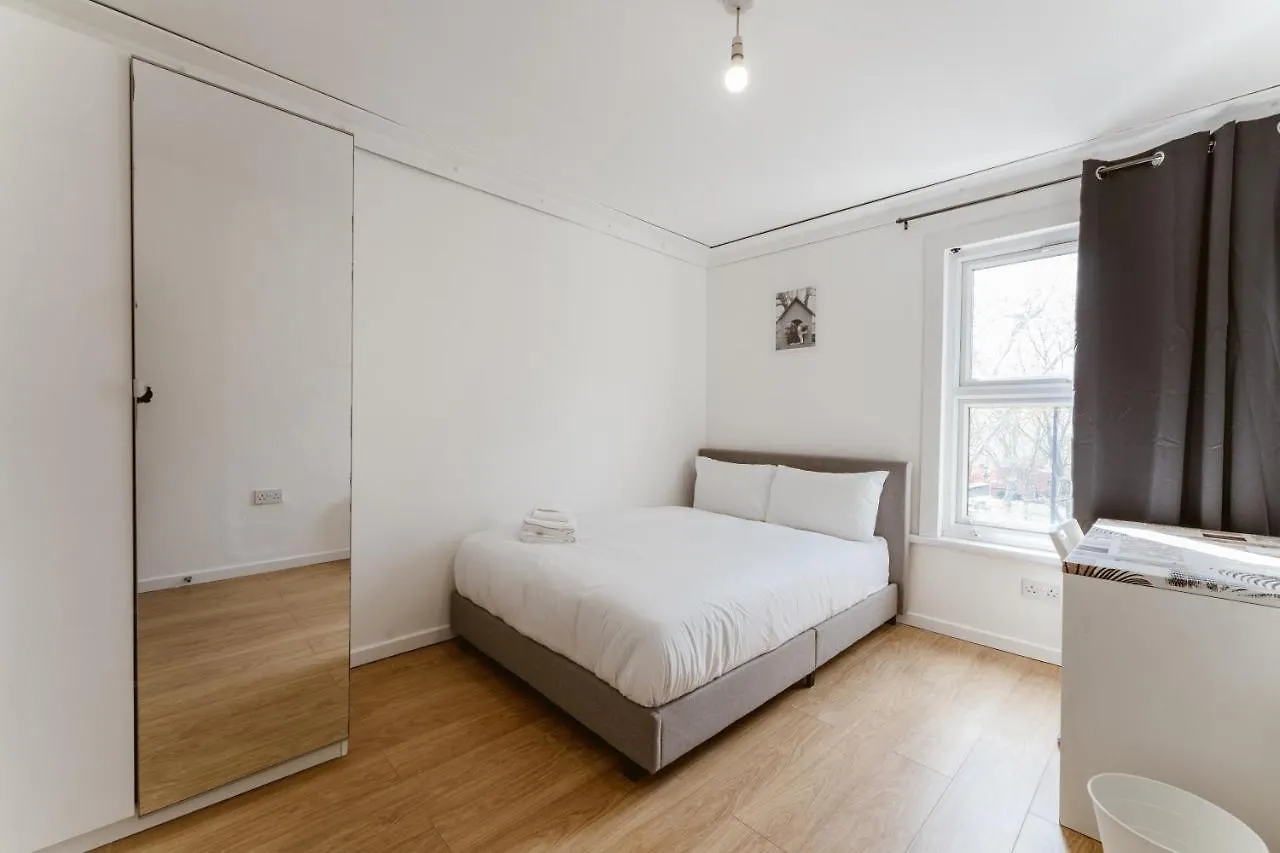 Mile End Double Rooms 27 Guest House London United Kingdom