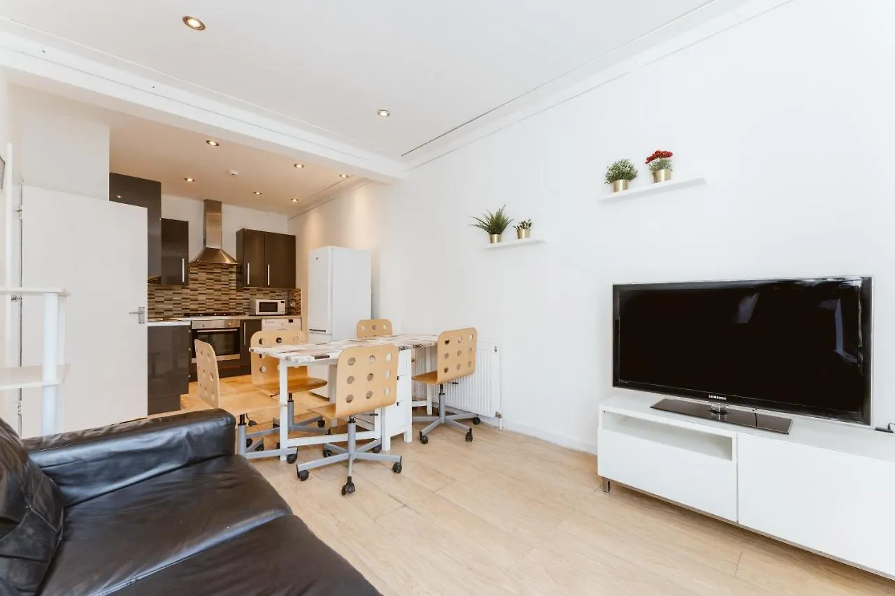 Mile End Double Rooms 27 Guest House Londra